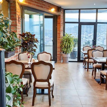 Reikartz Avlabari Tbilisi Hotell Exteriör bild