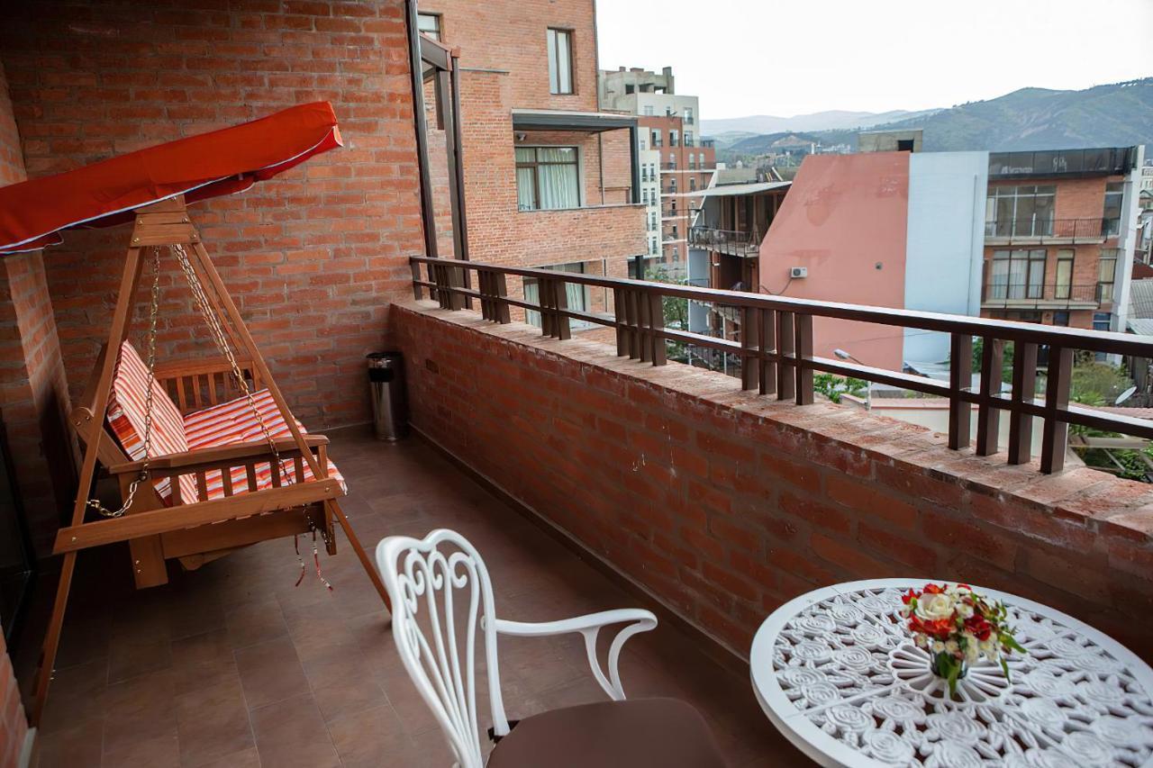 Reikartz Avlabari Tbilisi Hotell Exteriör bild