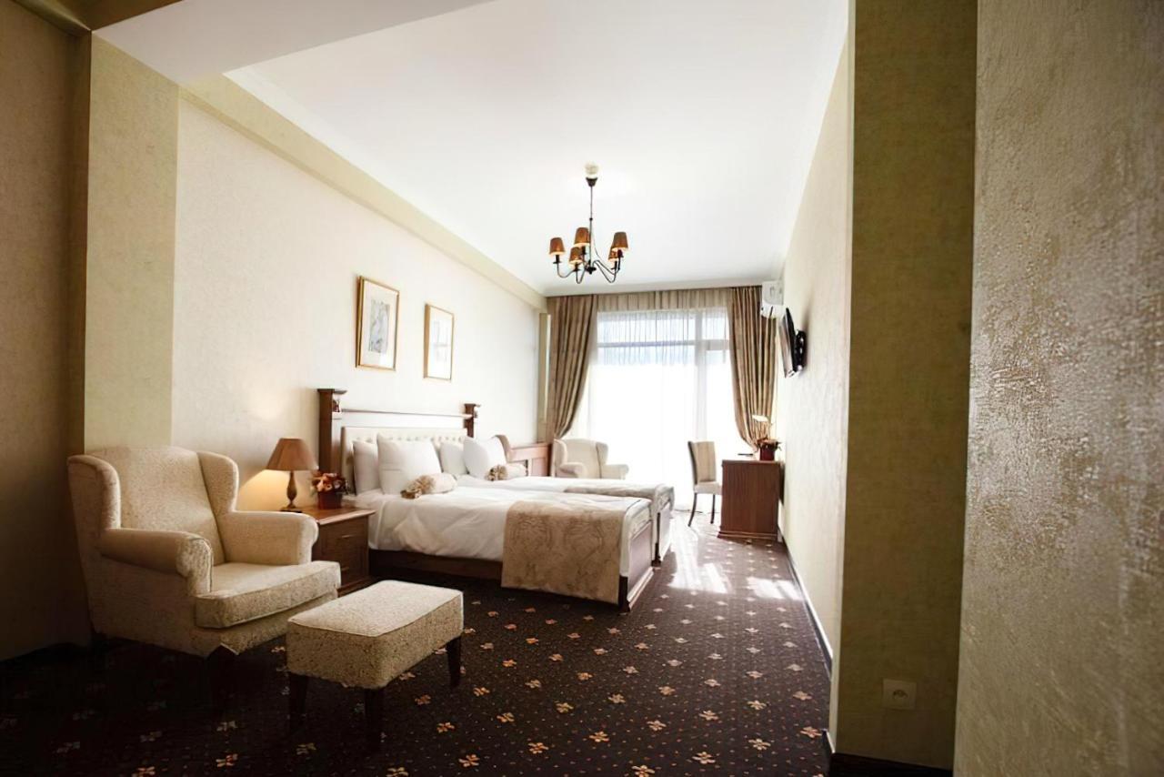 Reikartz Avlabari Tbilisi Hotell Exteriör bild