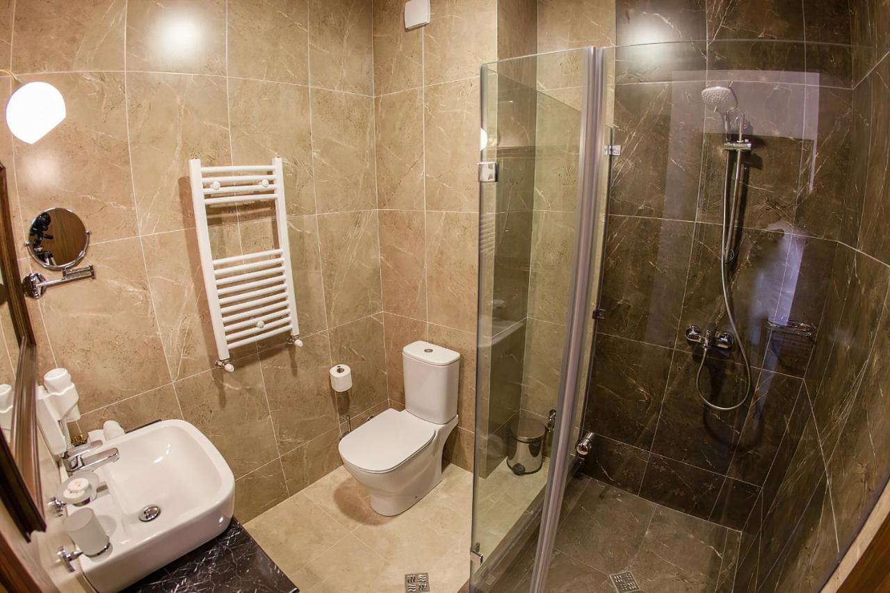 Reikartz Avlabari Tbilisi Hotell Exteriör bild