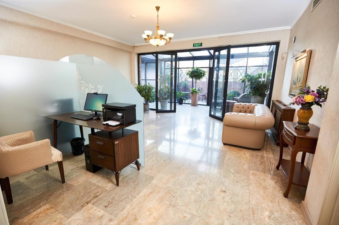 Reikartz Avlabari Tbilisi Hotell Exteriör bild