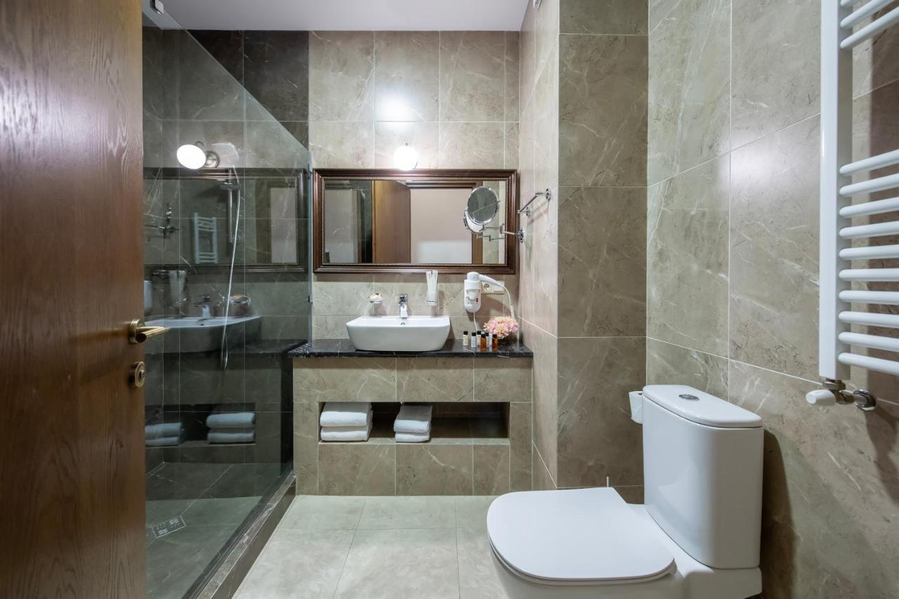 Reikartz Avlabari Tbilisi Hotell Exteriör bild